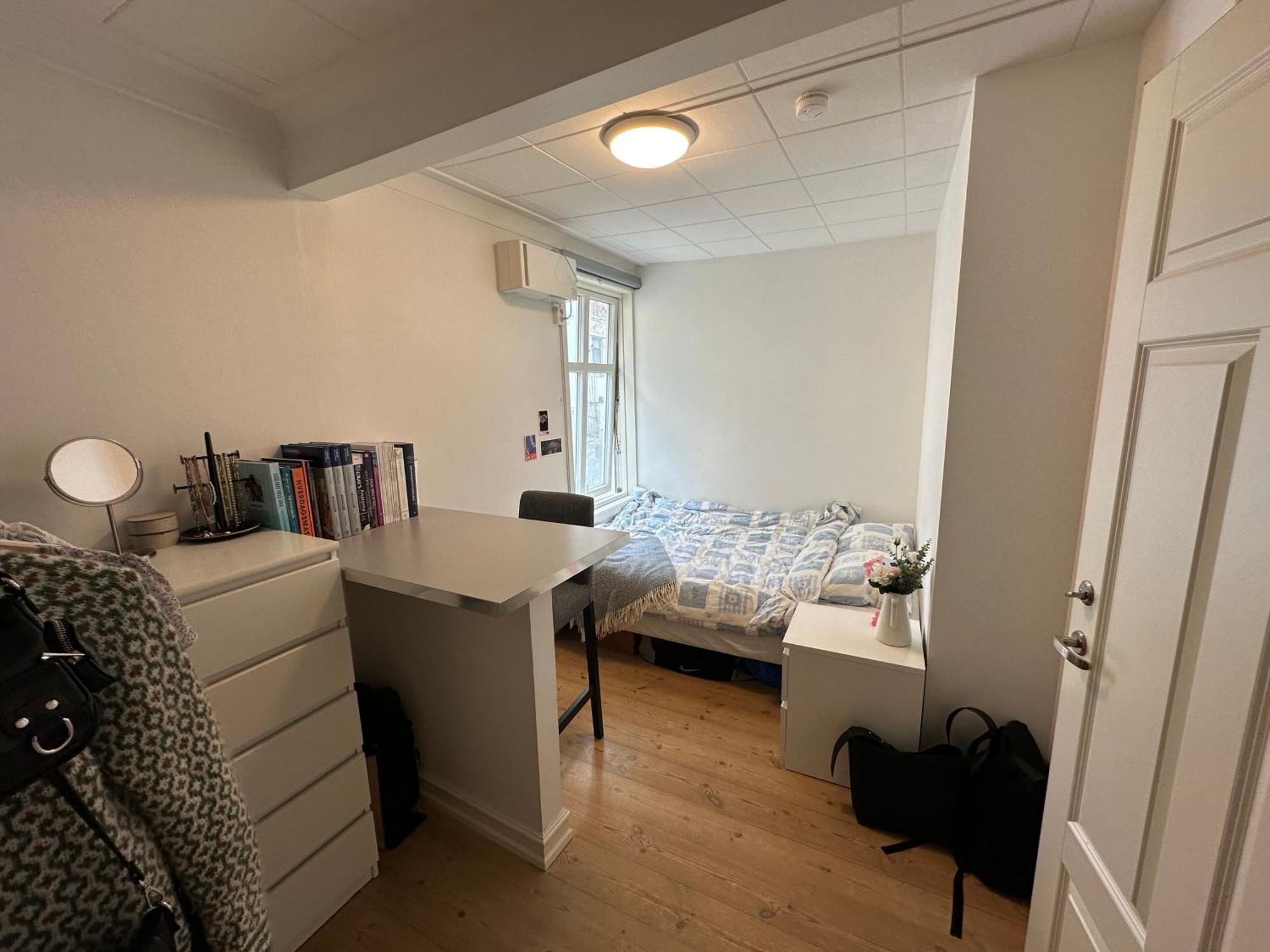 Sjarmerende Bolig Like Ved Togstasjonen Lägenhet Bergen Exteriör bild