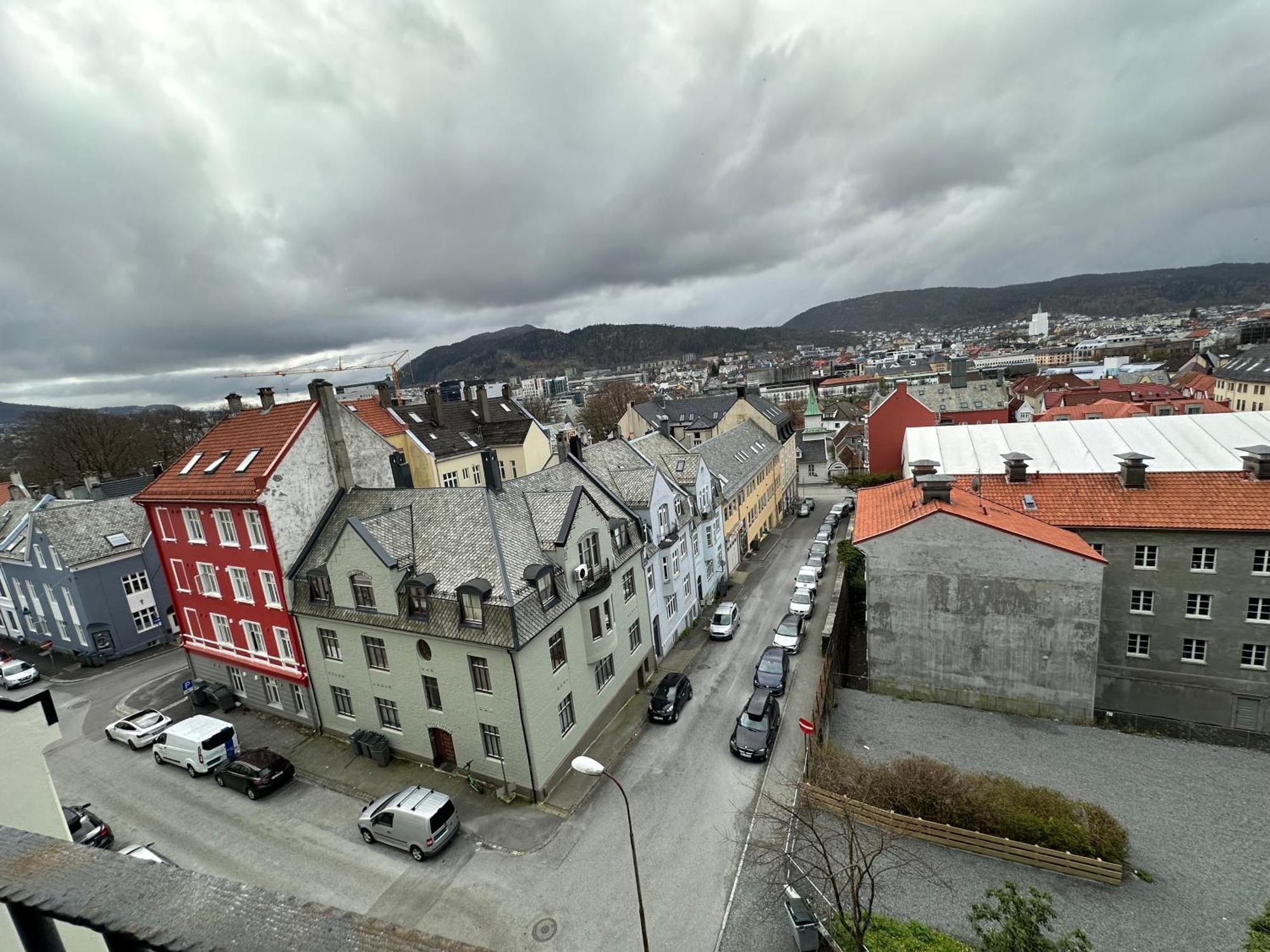 Sjarmerende Bolig Like Ved Togstasjonen Lägenhet Bergen Exteriör bild